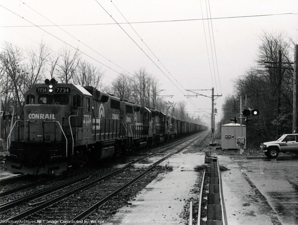Conrail GP38 7734